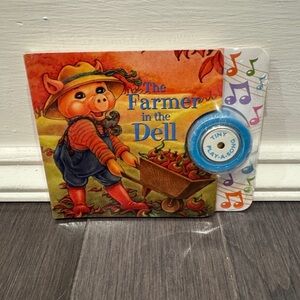 NWT Starcrest The Farmer in the Dell Children's Musical Mini Book